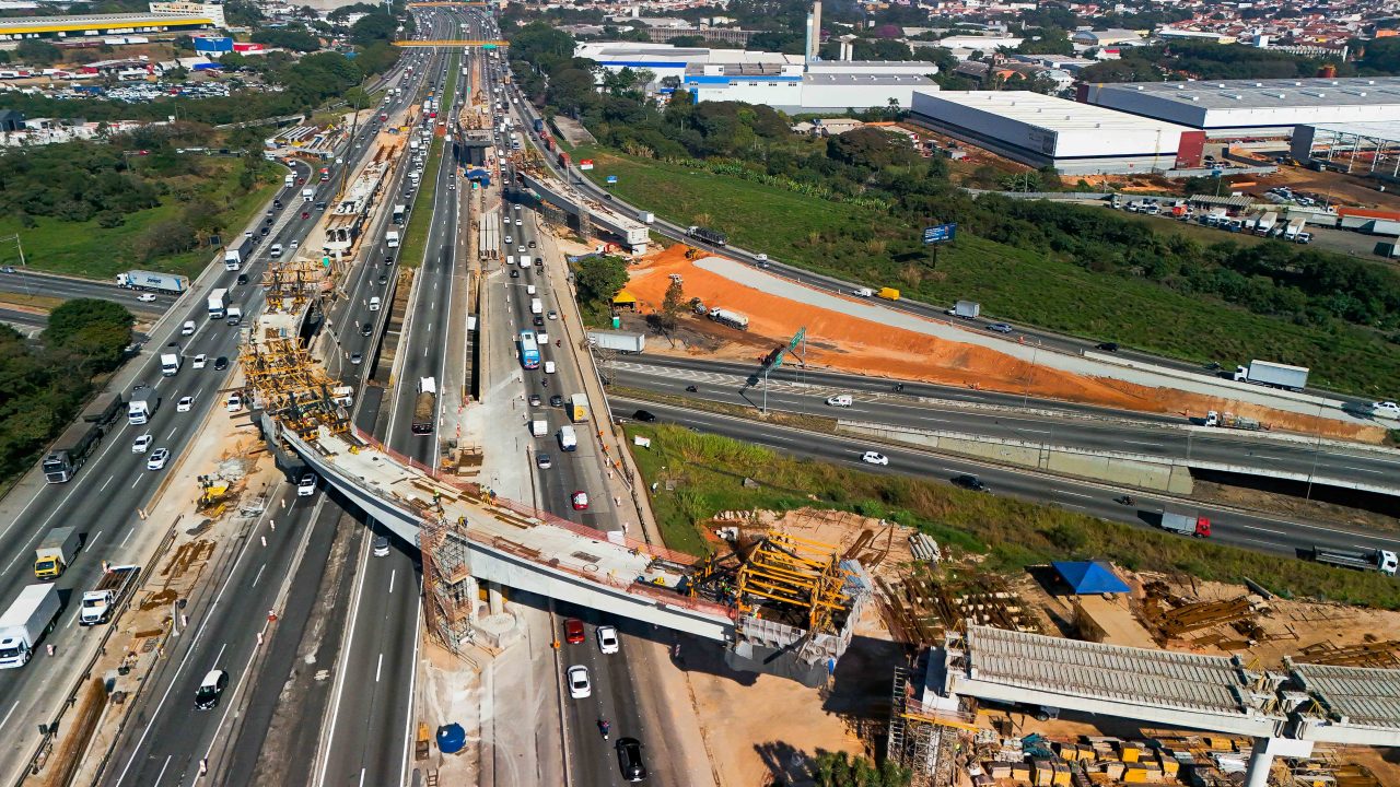 CCR RioSP avança as obras de construção dos novos viadutos de